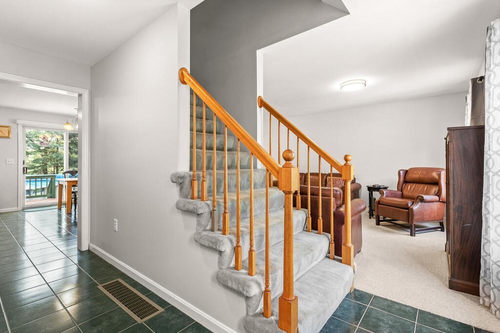 11 Scenic Road Peabody, MA 01960 - Photo 6 of 36 Gallery Image 6