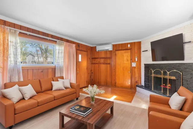 $325,000 | 2611 South Street, Rolling Meadows, IL 60008