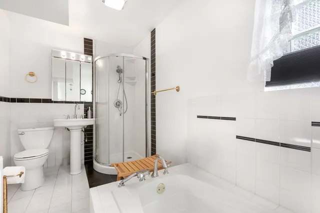 $325,000 | 2611 South Street, Rolling Meadows, IL 60008