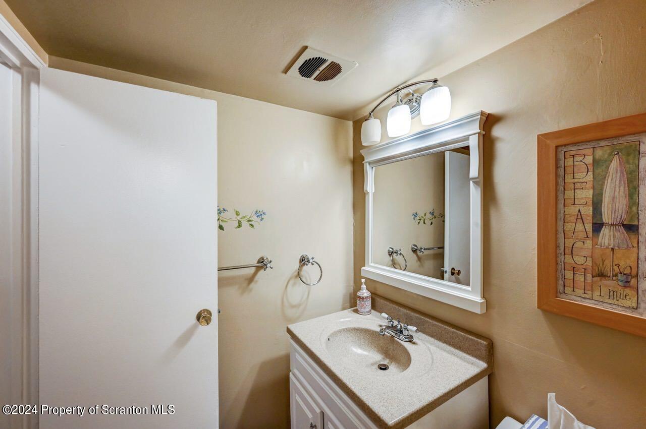 1102 Summit Pointe Scranton, PA 18508 - Photo 29 of 37 1102 Summit Pointe 27 Large