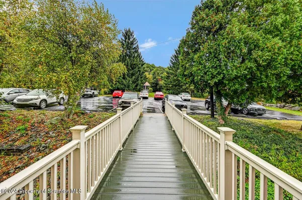 $139,995 | 1102 Summit Pointe, Scranton, PA 18508