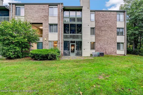 $139,995 | 1102 Summit Pointe, Scranton, PA 18508