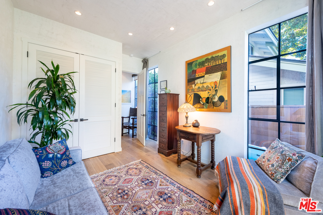 910 Dickson Street Marina del Rey, CA 90292 - Photo 22 of 52