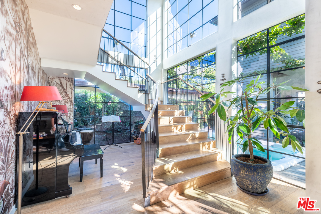 910 Dickson Street Marina del Rey, CA 90292 - Photo 26 of 52