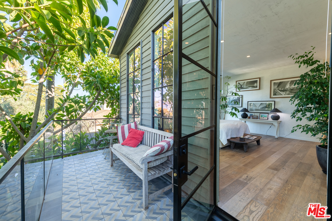 910 Dickson Street Marina del Rey, CA 90292 - Photo 36 of 52