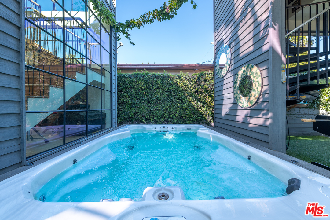 910 Dickson Street Marina del Rey, CA 90292 - Photo 42 of 52