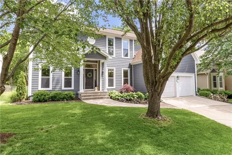 $535,000 | 9816 West 132nd Terrace, Overland Park, KS 66213