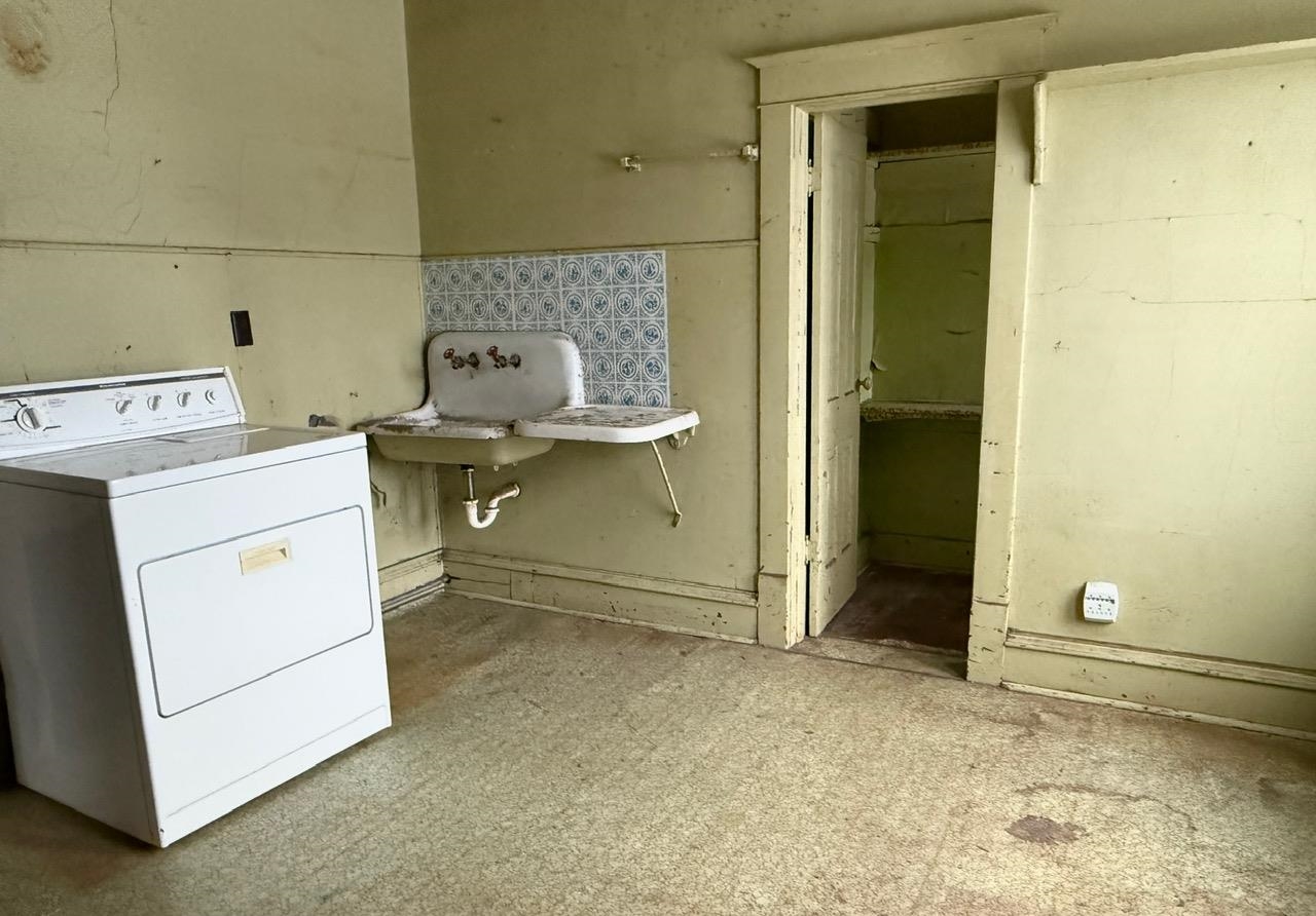 810 4th Avenue Two Harbors, MN 55616 - Photo 18 of 21