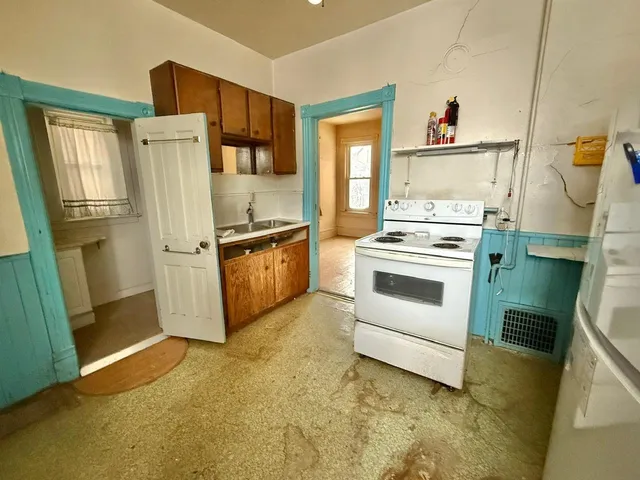 $149,900 | 810 4th Avenue, Two Harbors, MN 55616