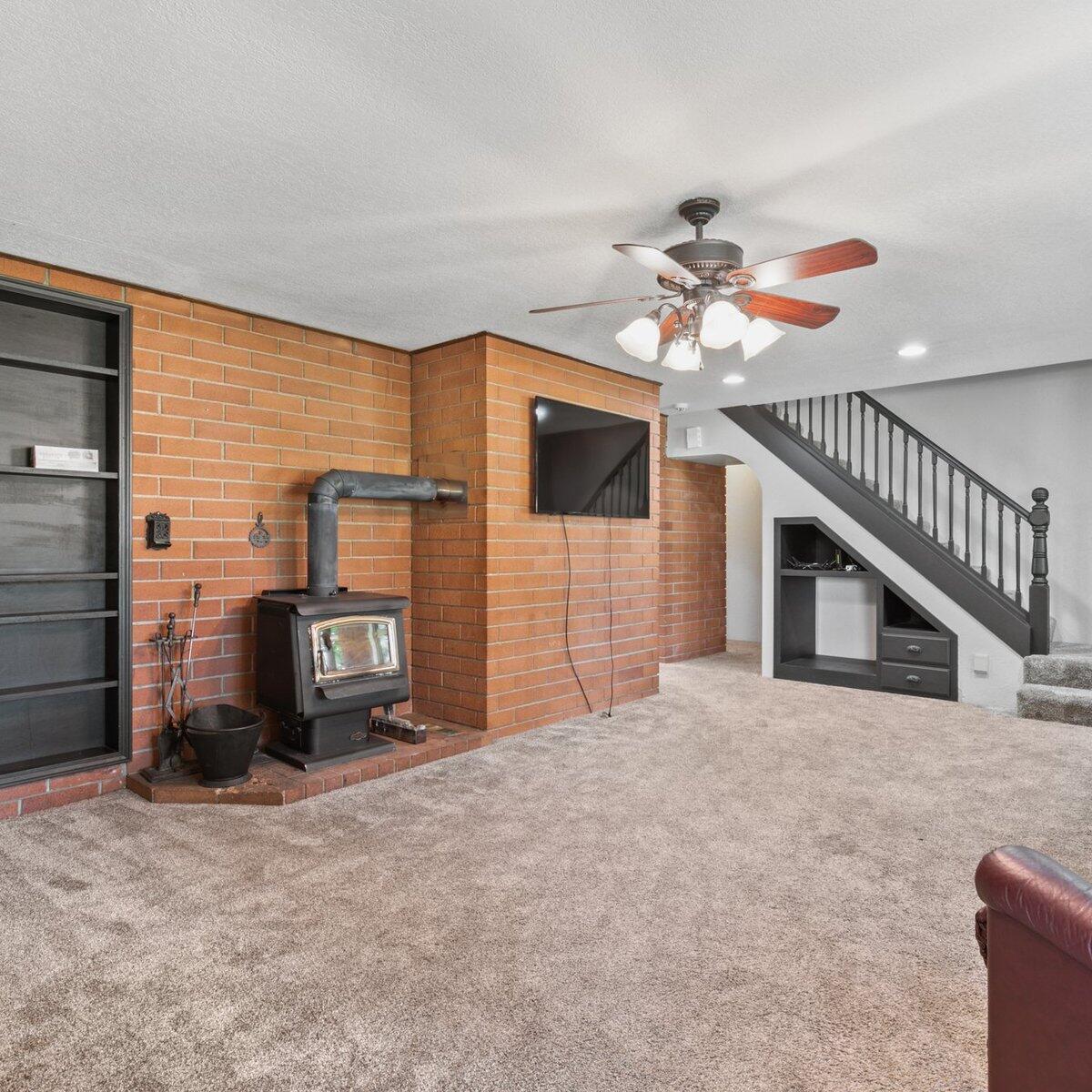 6175 Tolo Road Central Point, OR 97502 - Photo 16 of 40 16