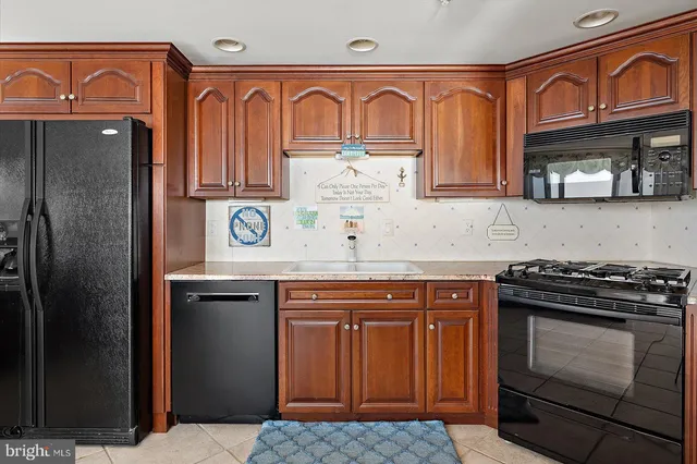 a view of an ocean beach