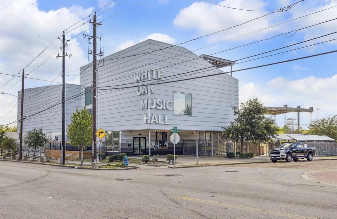 1806 Line Street Houston, TX 77009 - Photo 22 of 39 Your Weekend Plans, Just Minutes Away! Living at 1806 Line Street means premier entertainment is practically in your backyard. Step out from this brand-new contemporary residence and find yourself less than 5 minutes from catching legendary live music, outdoor concerts, and skyline views at the iconic White Oak Music Hall. Live in the center of the action with the best of Hardy Yards, EaDo, and Downtown at your fingertips!