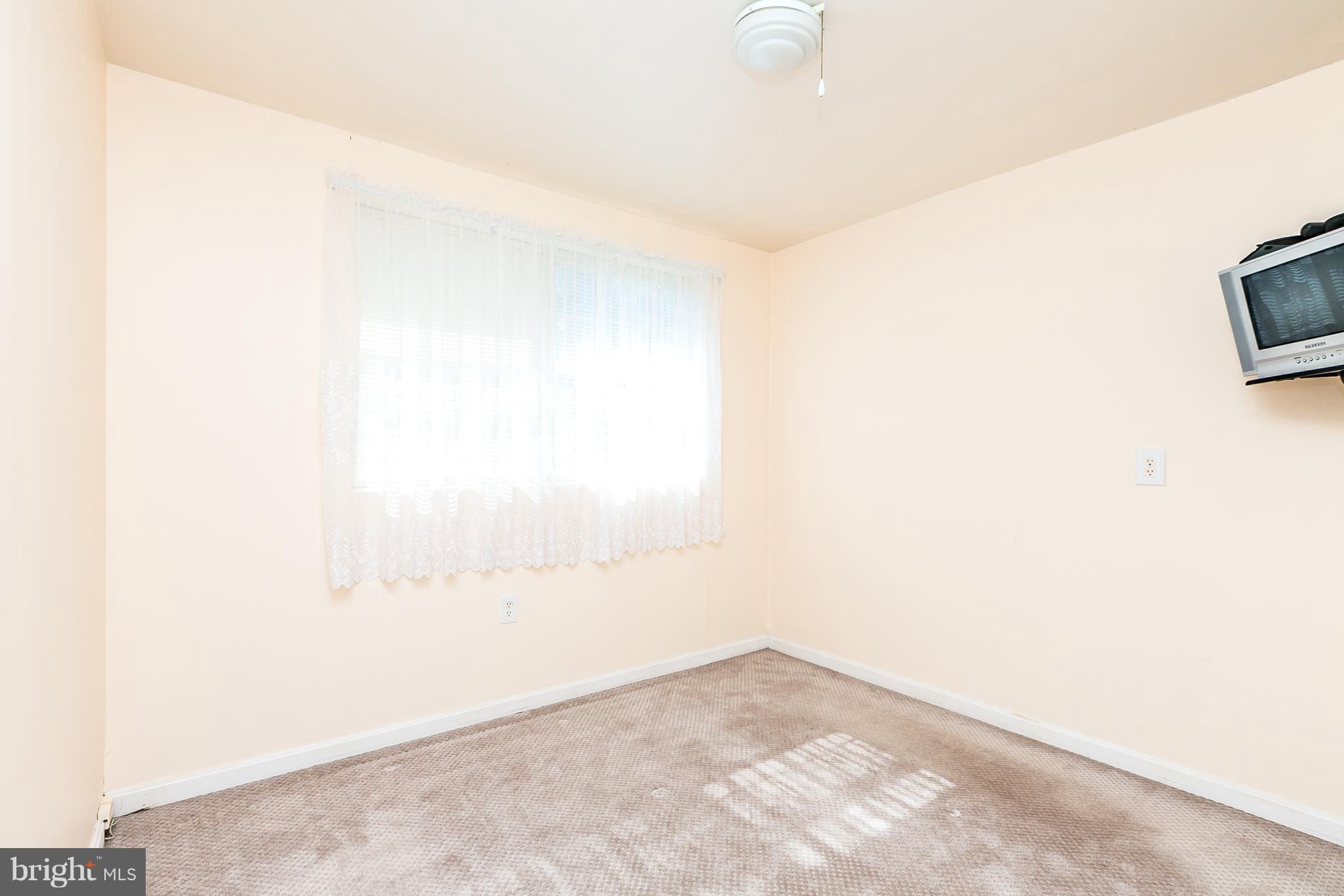 27 Timber Grove Road Owings Mills, MD 21117 - Photo 23 of 30 4th Bedroom