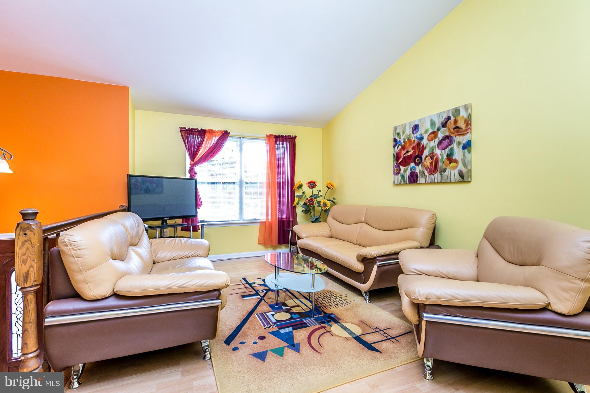 Plenty of light and vaulted ceilings