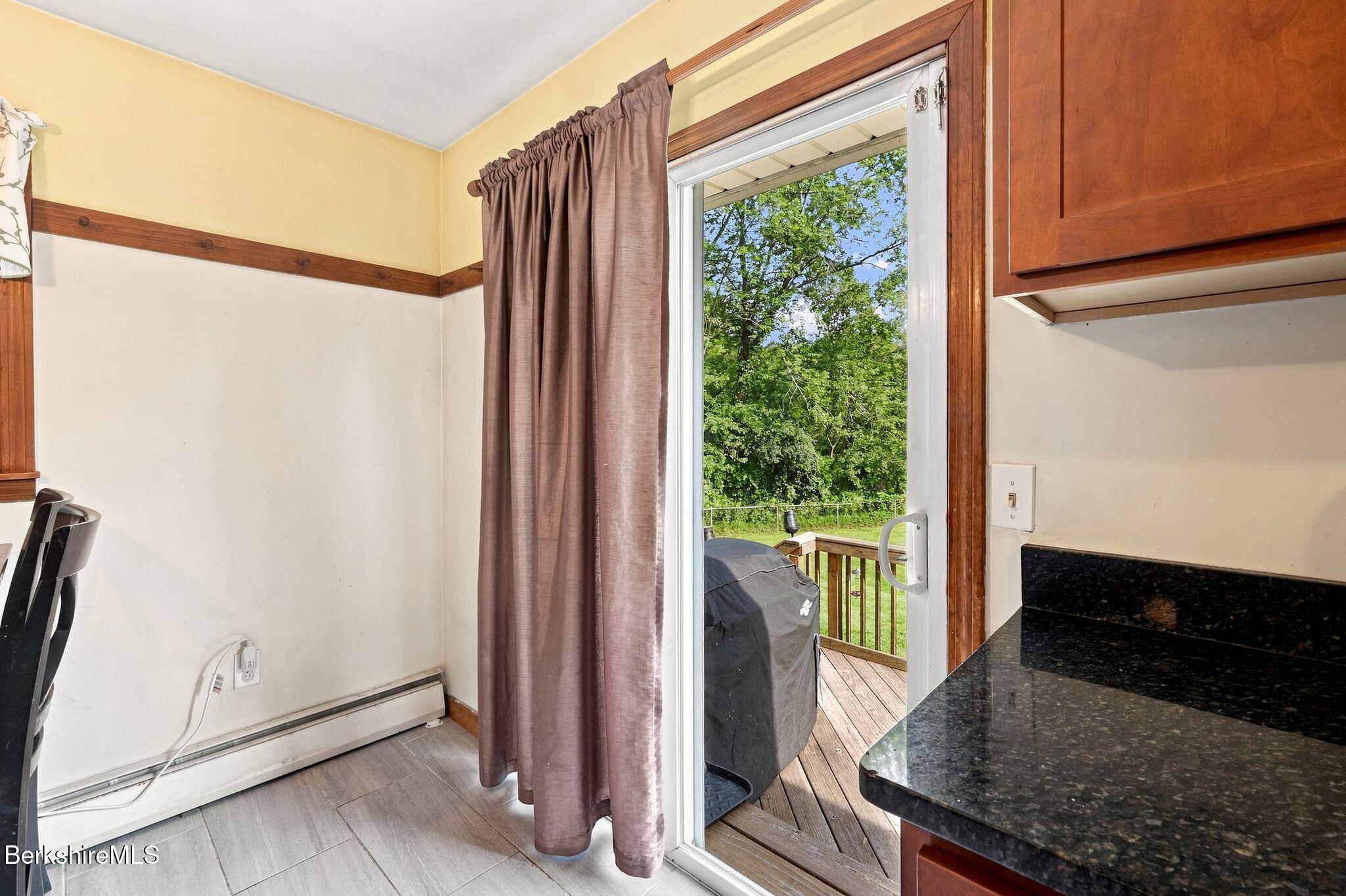 136 Cadwell Road Pittsfield, MA 01201 - Photo 22 of 49 136_Cadwell_Rd_065