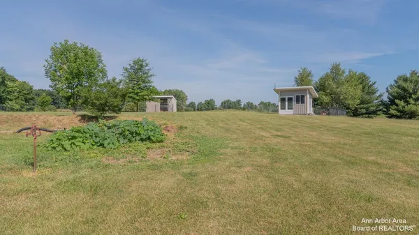 $970,000 | 12322 Mccollum Road, Clinton, MI 49236