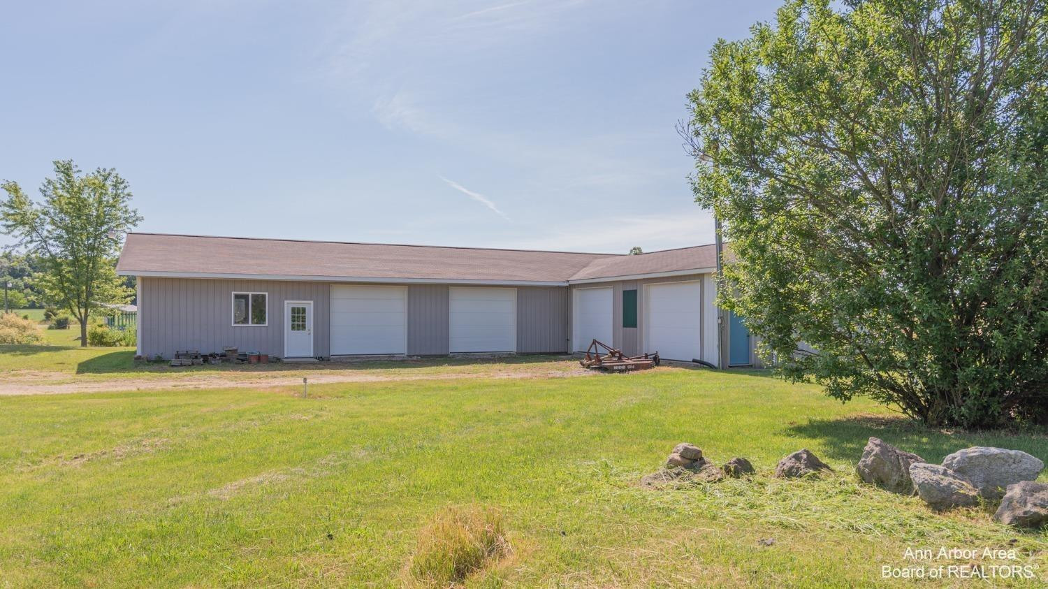 12322 Mccollum Road Clinton, MI 49236 - Photo 16 of 84 Photo 17