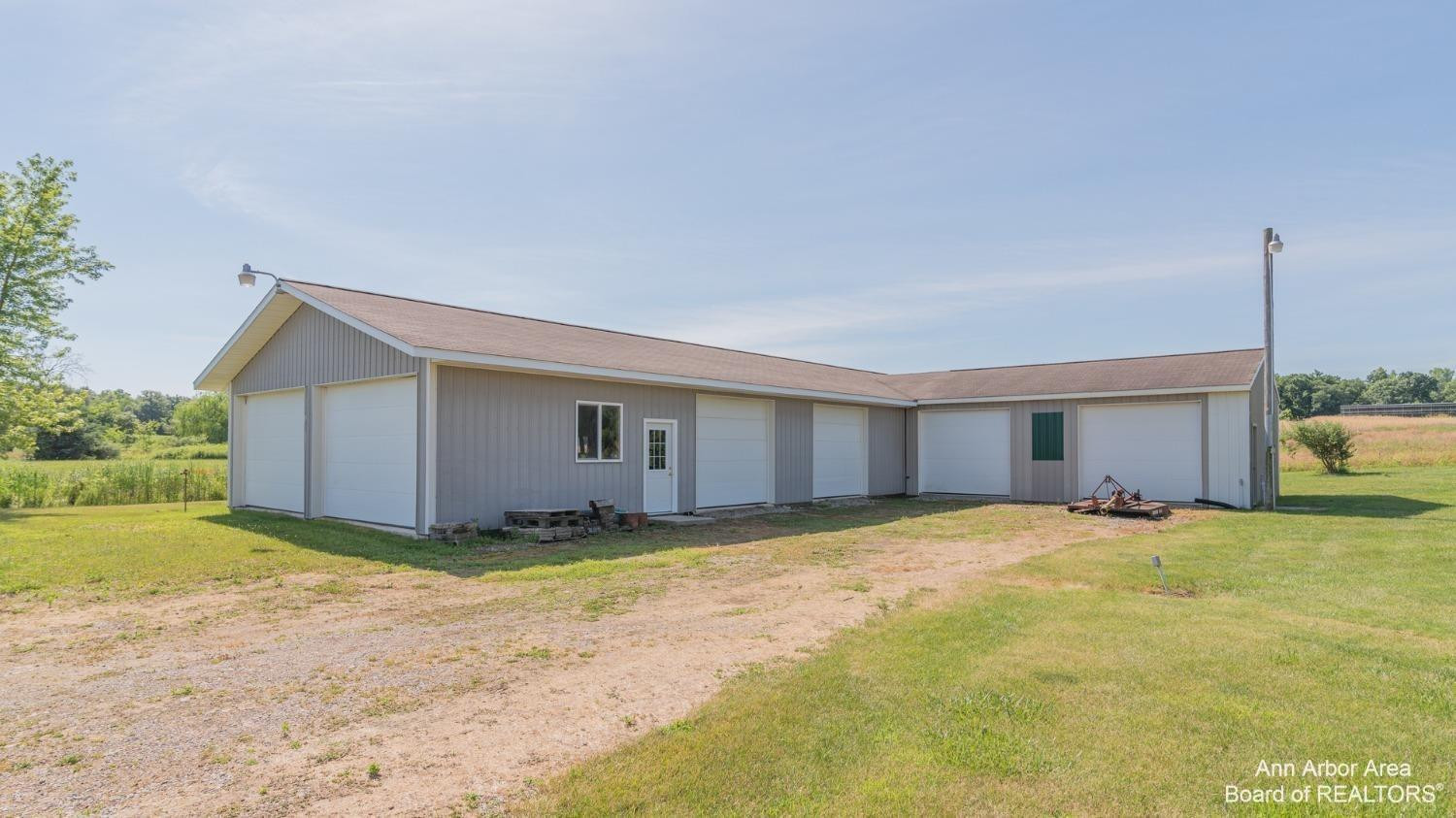 12322 Mccollum Road Clinton, MI 49236 - Photo 17 of 84 Photo 18