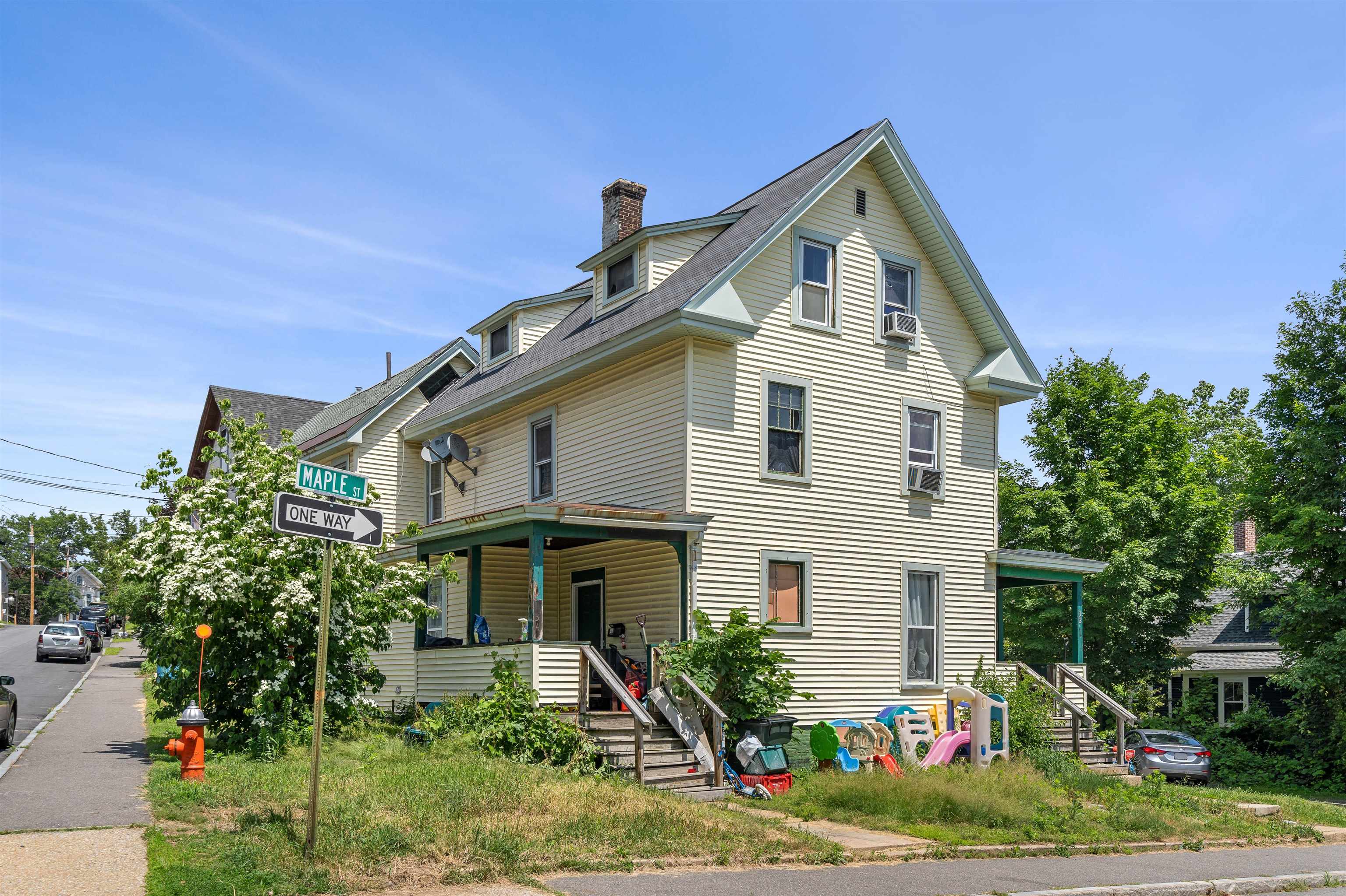 32-34 Maple Street Concord, NH 03301 - Photo 1 of 30 Gallery Image 1