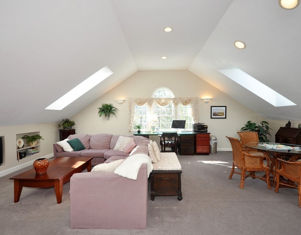 135 Upland Road Concord, MA 01742 - Photo 11 of 23 Gallery Image 11