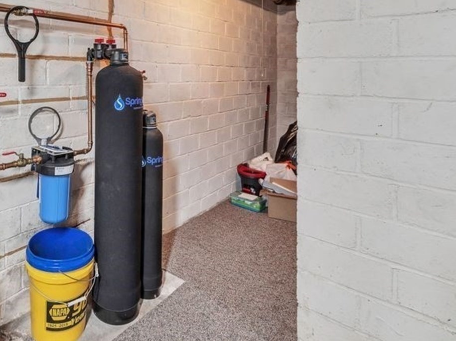 106 Granville Road Westfield, MA 01085 - Photo 40 of 42 a bathroom with a stove and a toilet