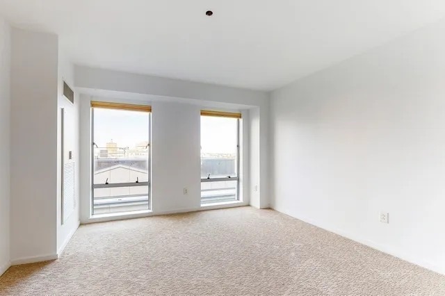 $1,600,000 | 80 Broad Street, Unit 1204, Boston, MA 02110