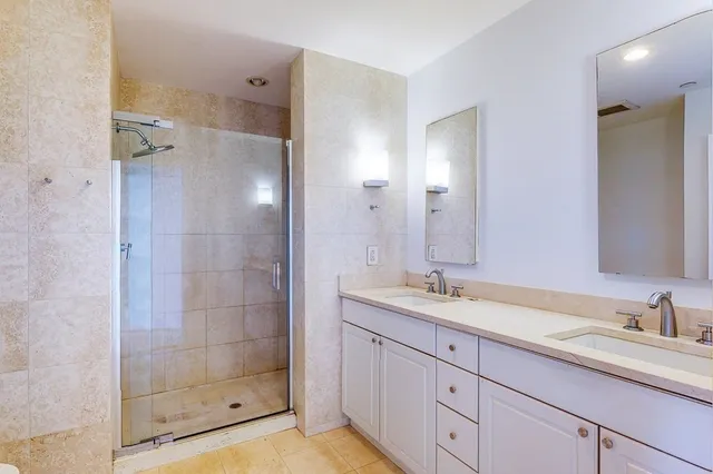 $1,600,000 | 80 Broad Street, Unit 1204, Boston, MA 02110