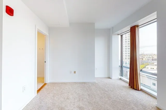 $1,600,000 | 80 Broad Street, Unit 1204, Boston, MA 02110