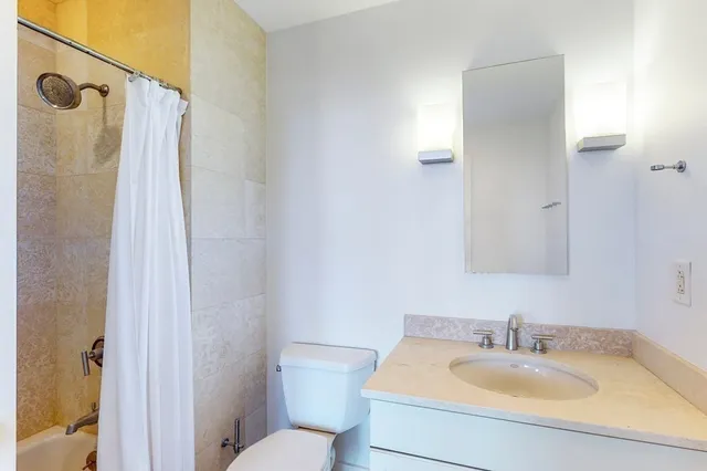 $1,600,000 | 80 Broad Street, Unit 1204, Boston, MA 02110