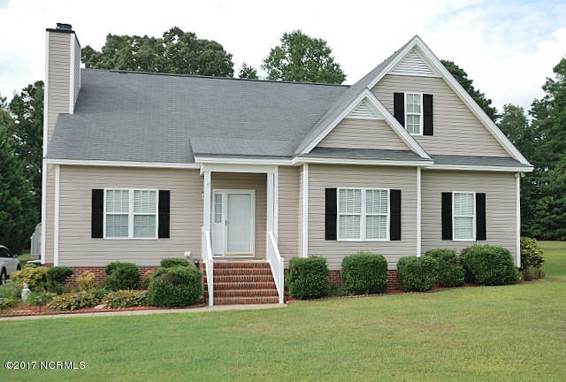 3518 Carriage Farm Road Rocky Mount, NC 27804 - Photo 1 of 39 Well maintained inside and out