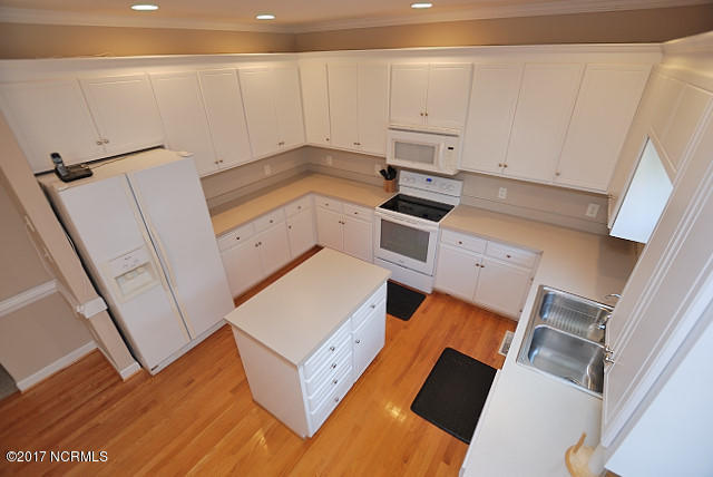 3518 Carriage Farm Road Rocky Mount, NC 27804 - Photo 30 of 39 Cabinets, cabinets and more cabinets