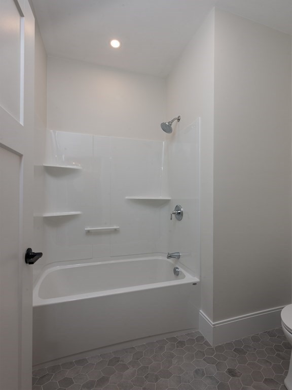 40 Rocky Hill Road Andover, MA 01810 - Photo 33 of 41 a bathroom with a bathtub