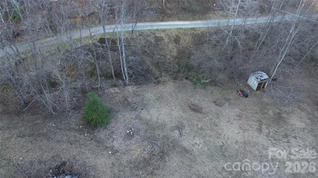 a view of a dry yard