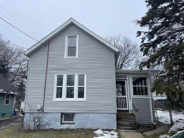 $100,000 | 1328 Revell Avenue, Rockford, IL 61107