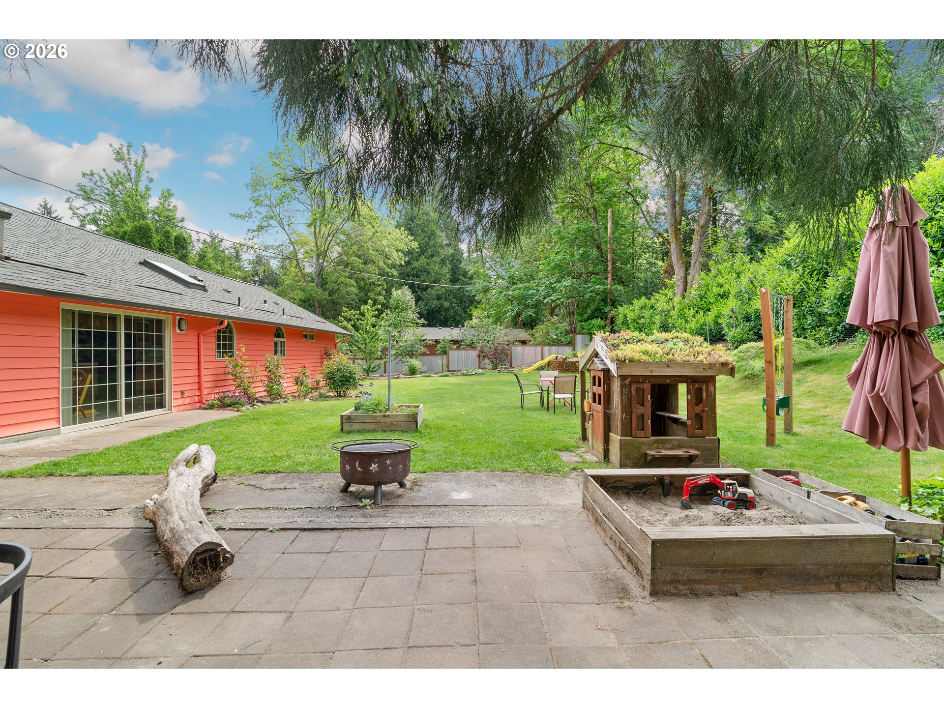 5010 Southwest Maplewood Road Portland, OR 97219 - Photo 29 of 36 Gallery Image 29