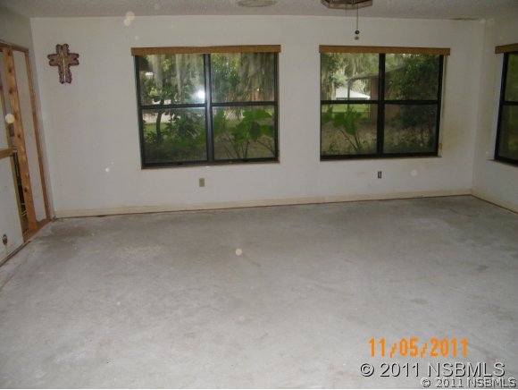 165 Azalea Road Edgewater, FL 32141 - Photo 12 of 24 Gallery Image 12