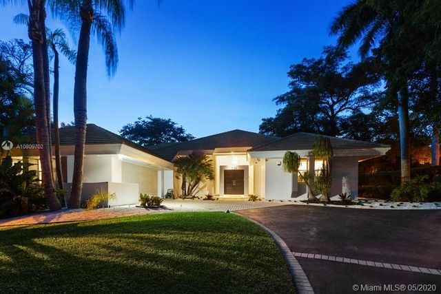 $2,700,000 | 7100 West Lago Drive, Coral Gables, FL 33143