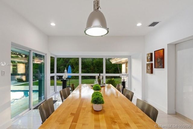 $2,700,000 | 7100 West Lago Drive, Coral Gables, FL 33143