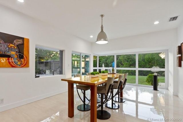 $2,700,000 | 7100 West Lago Drive, Coral Gables, FL 33143