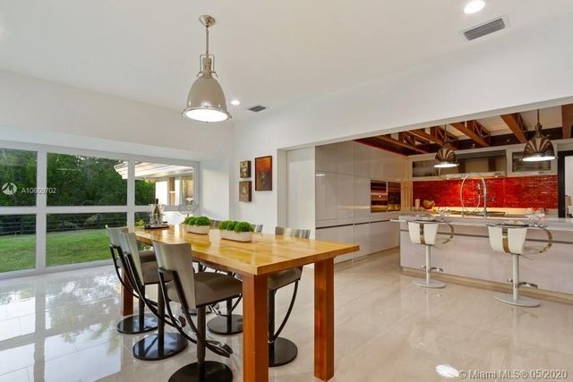 $2,700,000 | 7100 West Lago Drive, Coral Gables, FL 33143