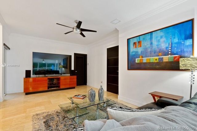 $2,700,000 | 7100 West Lago Drive, Coral Gables, FL 33143