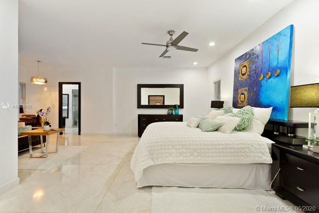 $2,700,000 | 7100 West Lago Drive, Coral Gables, FL 33143