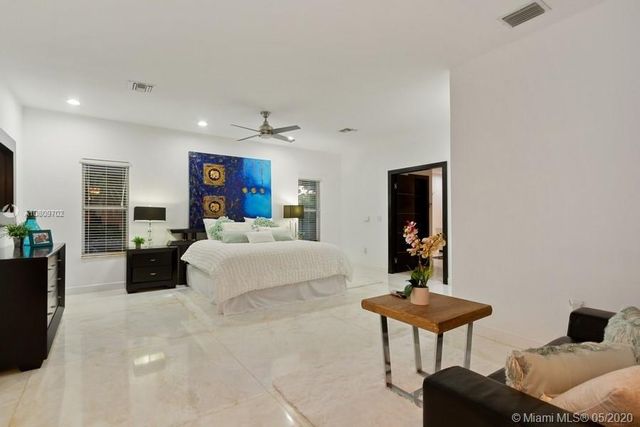 $2,700,000 | 7100 West Lago Drive, Coral Gables, FL 33143