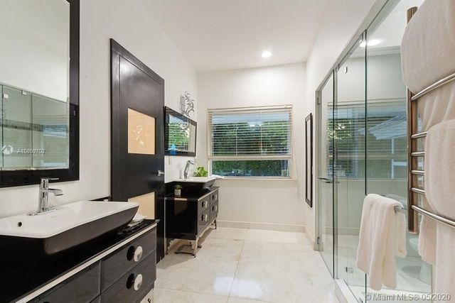 $2,700,000 | 7100 West Lago Drive, Coral Gables, FL 33143