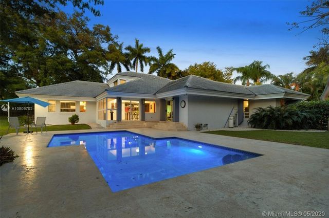 $2,700,000 | 7100 West Lago Drive, Coral Gables, FL 33143