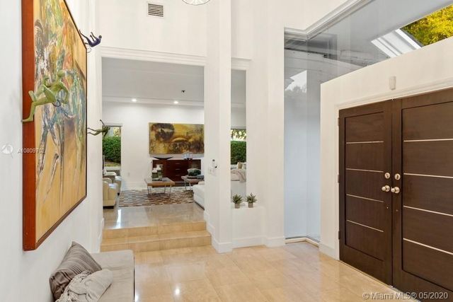 $2,700,000 | 7100 West Lago Drive, Coral Gables, FL 33143