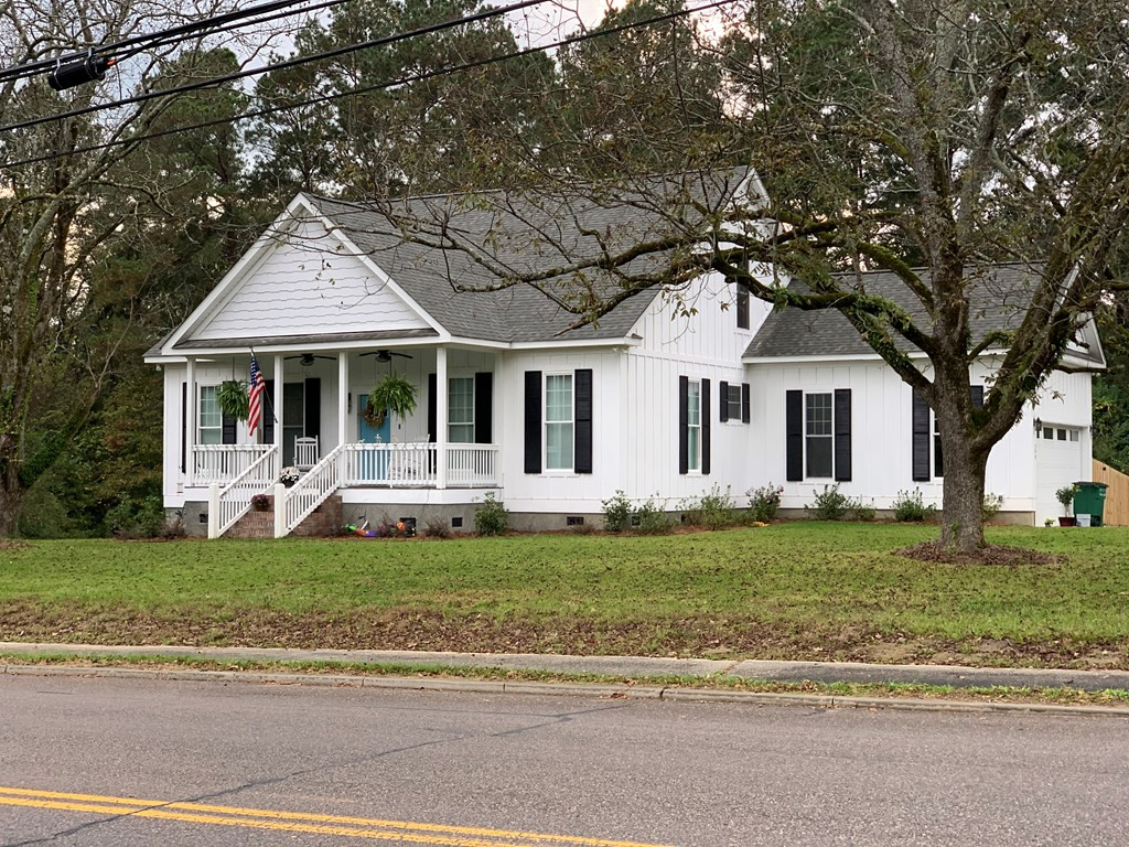 299 Brooks Street Edgefield, SC 29824 - Photo 2 of 7