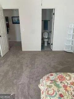 a view of livingroom with furniture
