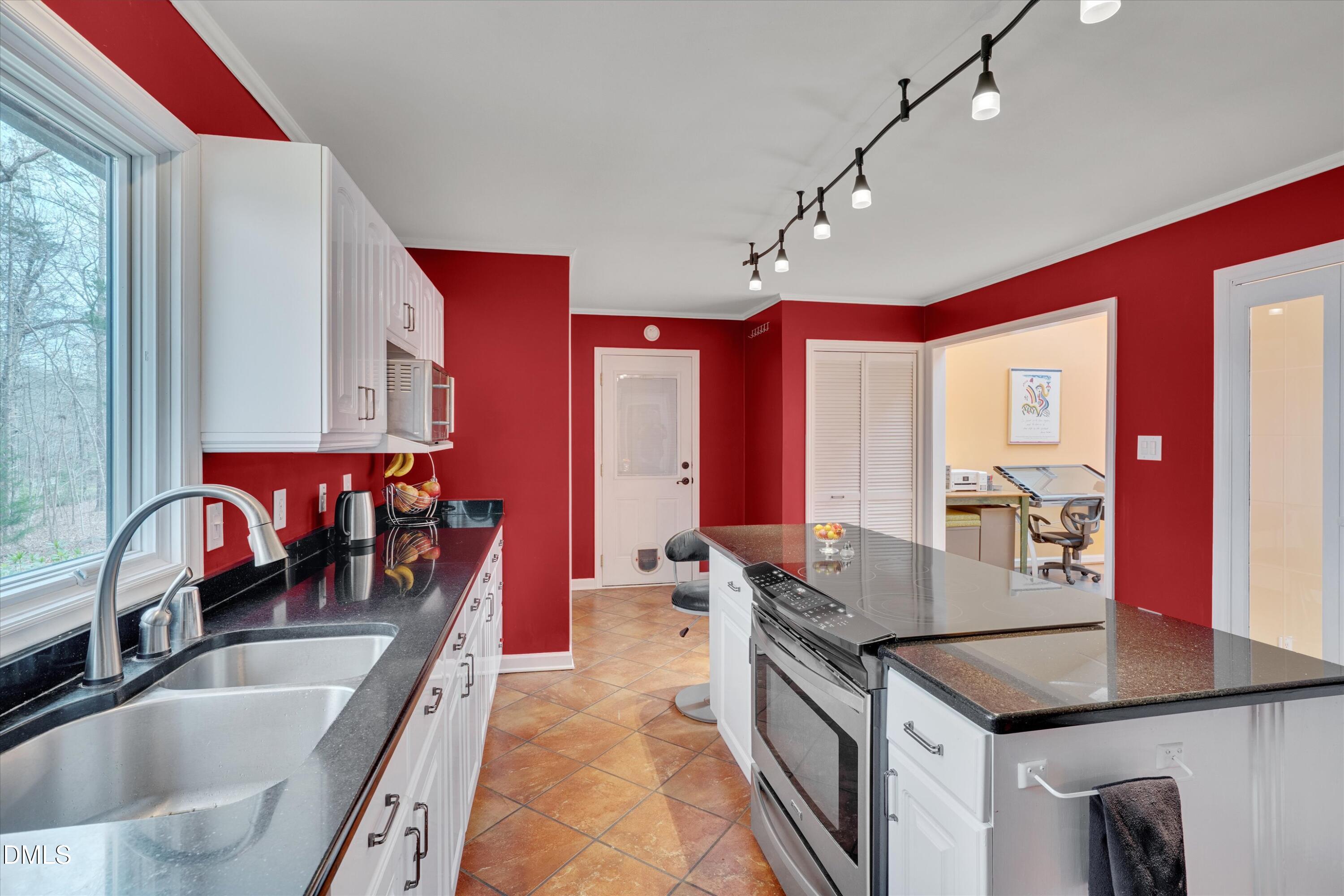 2004 Snow Valley Road Durham, NC 27712 - Photo 23 of 50 33-2004 Snow Valley Road -33