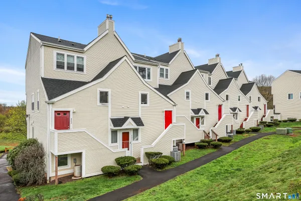 $224,900 | 173 Russo Avenue, Unit 408, East Haven, CT 06513